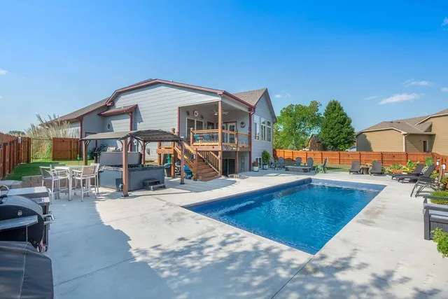 $449,900 | 2905 Sunflower Drive, Derby, KS 67037