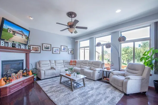 $449,900 | 2905 Sunflower Drive, Derby, KS 67037