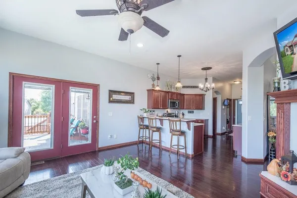 $449,900 | 2905 Sunflower Drive, Derby, KS 67037