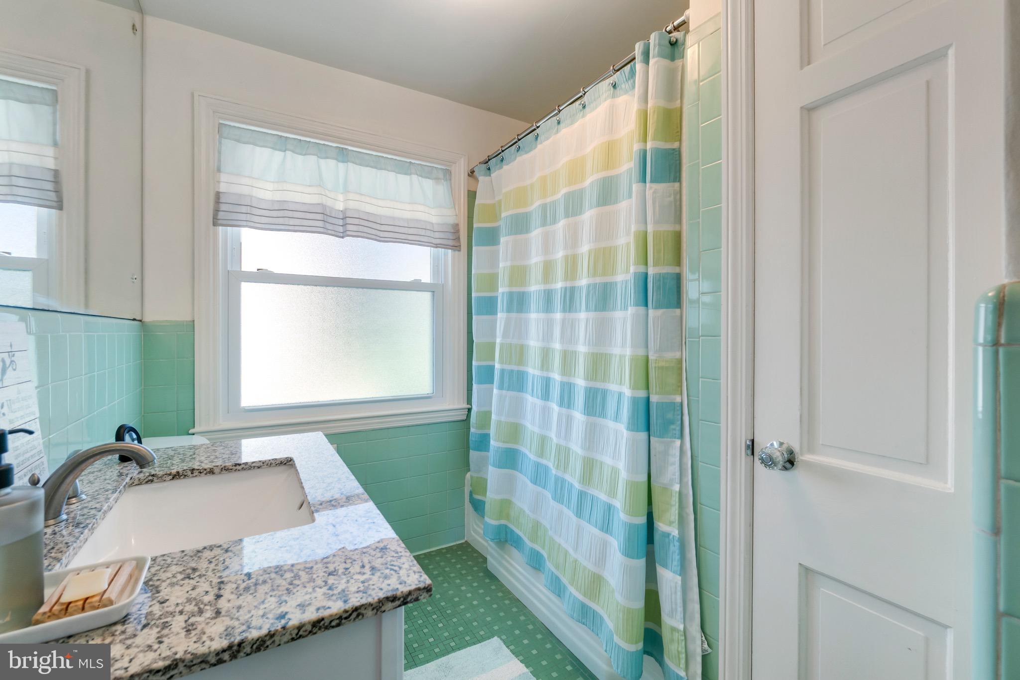 3902 View Top Road Ellicott City, MD 21042 - Photo 22 of 46 hallway full bath