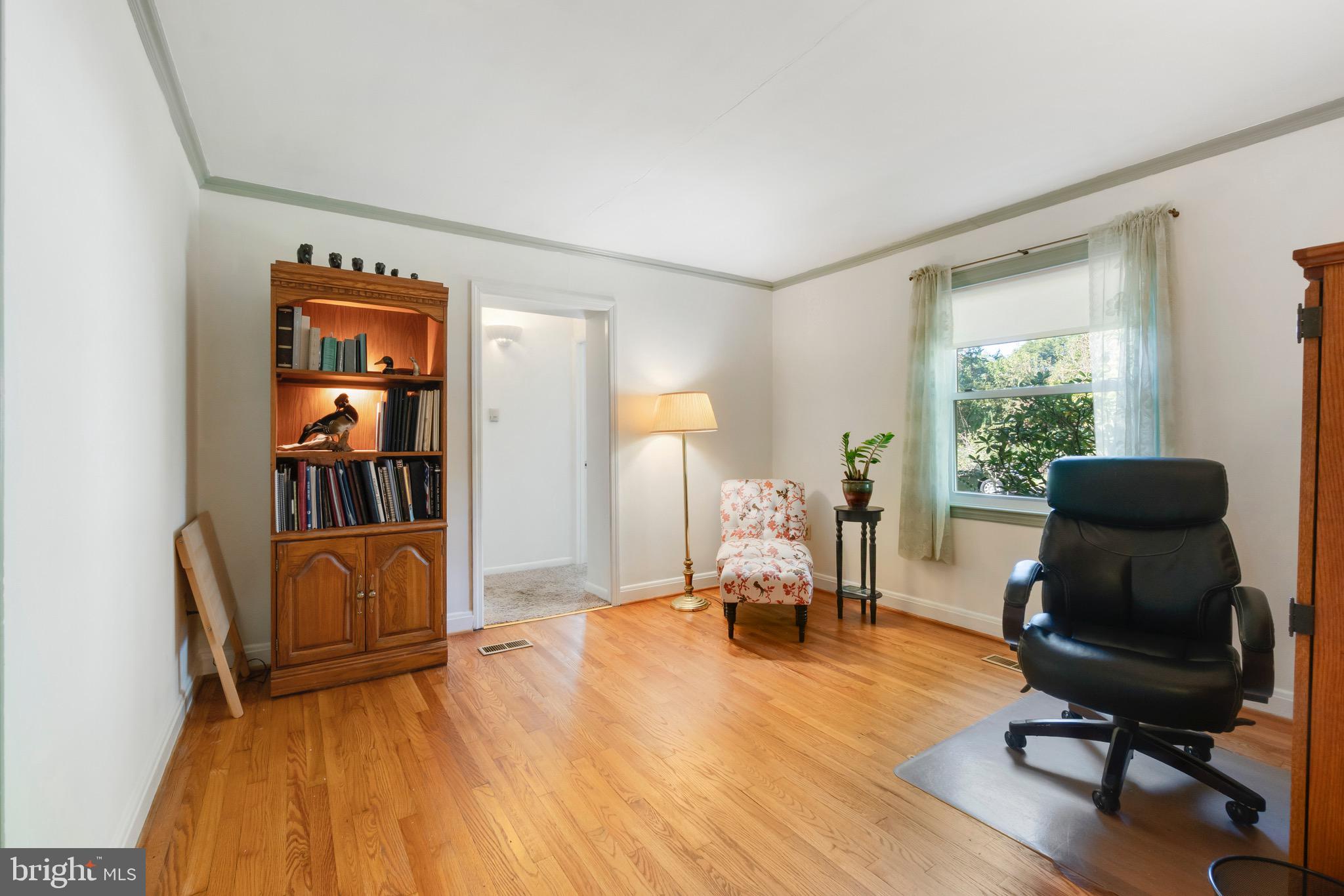 3902 View Top Road Ellicott City, MD 21042 - Photo 23 of 46 in home office