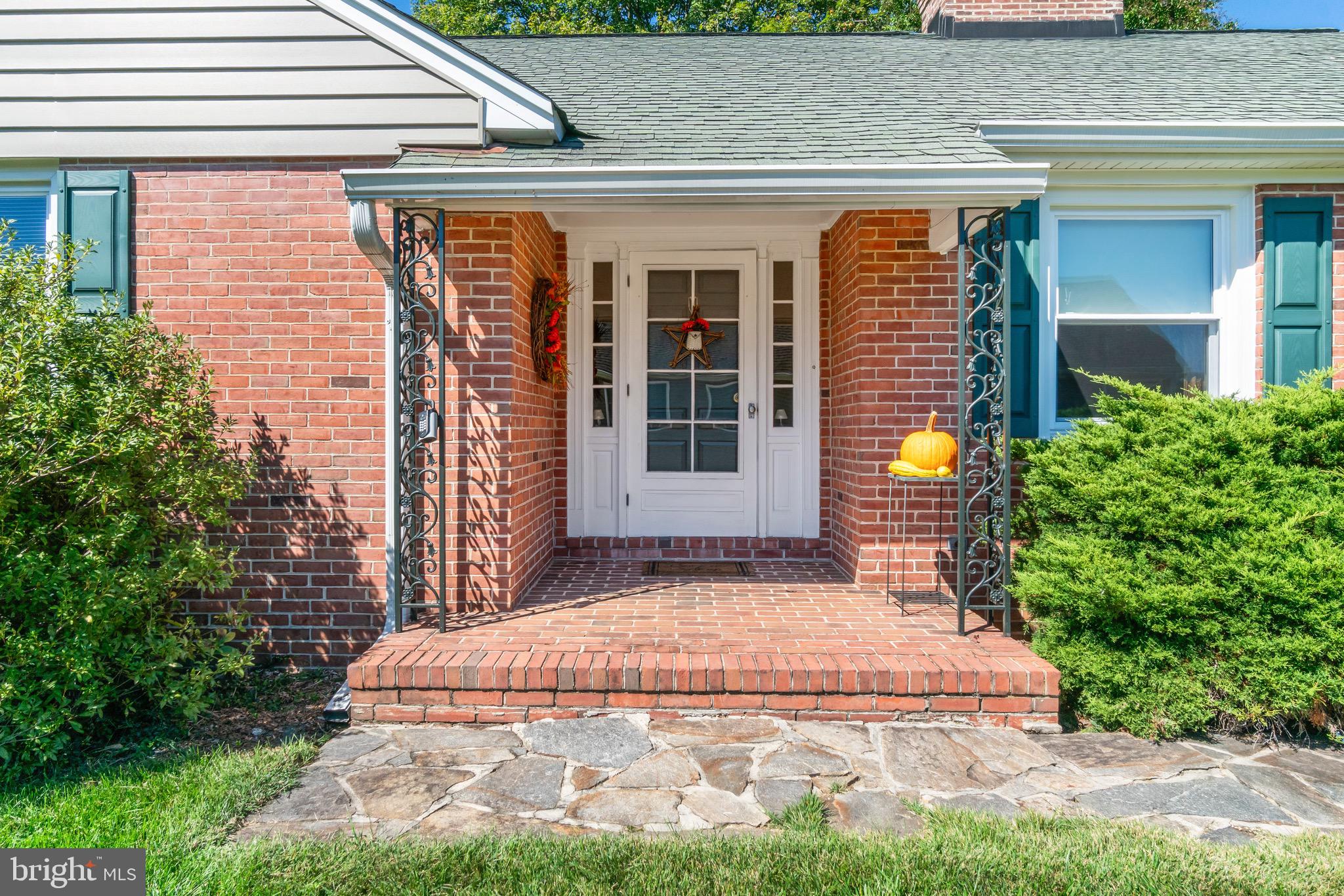 3902 View Top Road Ellicott City, MD 21042 - Photo 4 of 46 covered front entry