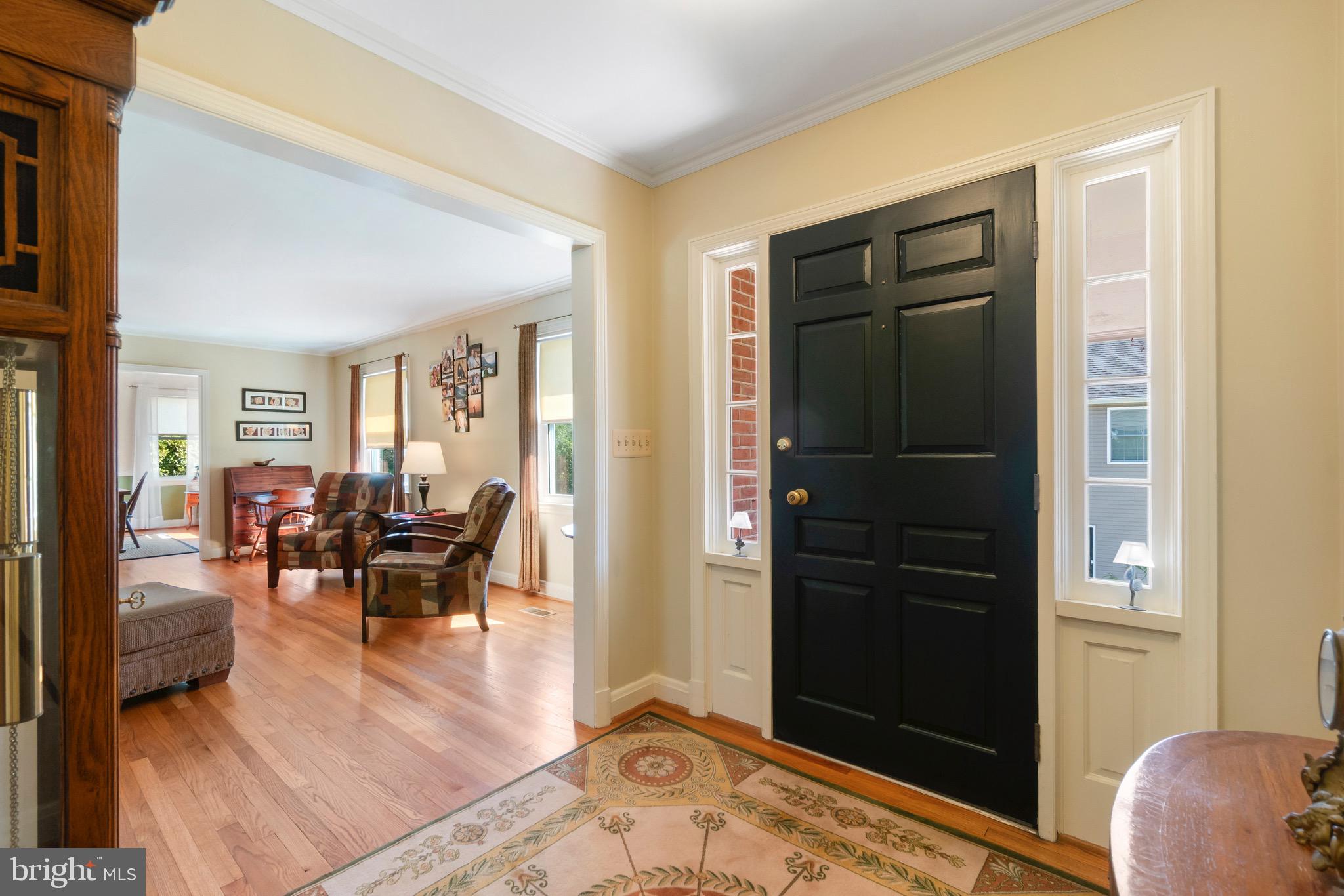 3902 View Top Road Ellicott City, MD 21042 - Photo 6 of 46 view into living room