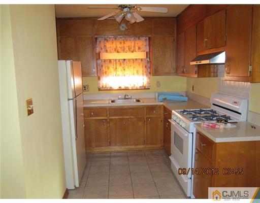 336 Ridgeley Street Perth Amboy, NJ 08861 - Photo 4 of 12