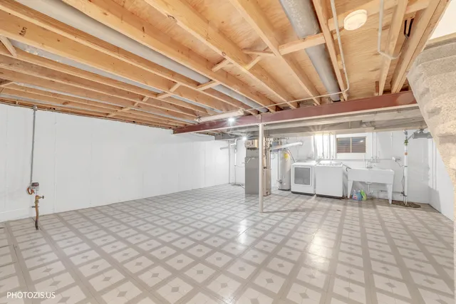 $344,000 | 1330 South Mallard Lane, Mount Prospect, IL 60056