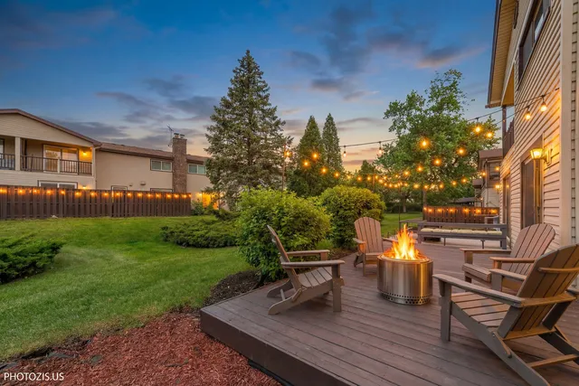 $344,000 | 1330 South Mallard Lane, Mount Prospect, IL 60056