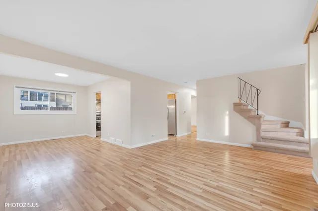 $344,000 | 1330 South Mallard Lane, Mount Prospect, IL 60056