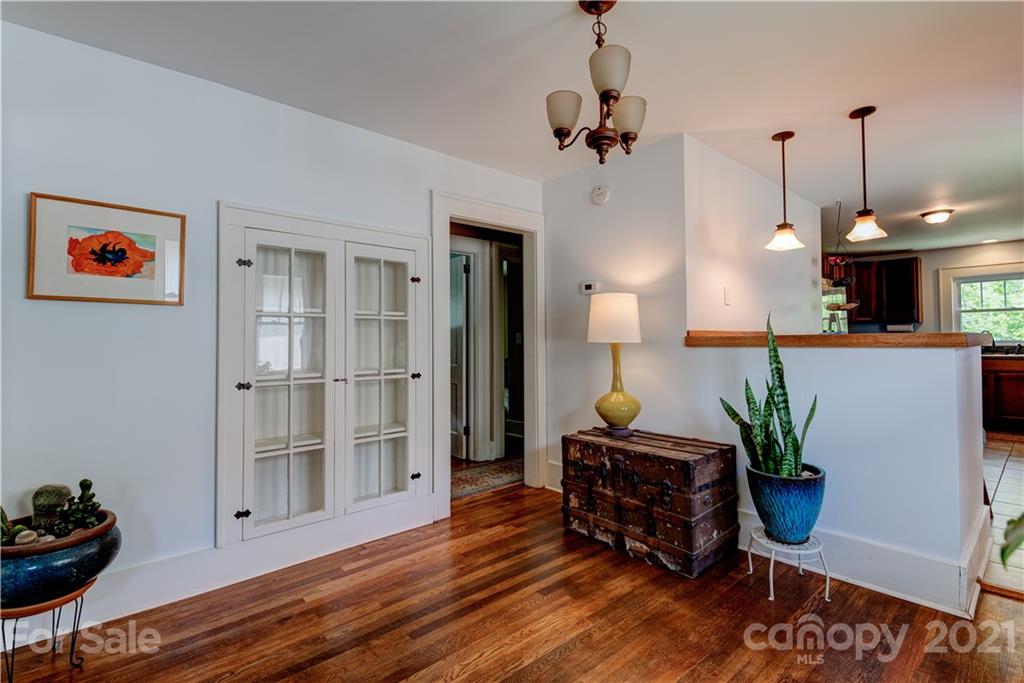 52 Valley View Road Asheville, NC 28803 - Photo 16 of 21 Gallery Image 16