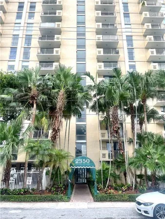 $2,100 | 2350 Northeast 135th Street, Unit 308, North Miami, FL 33181