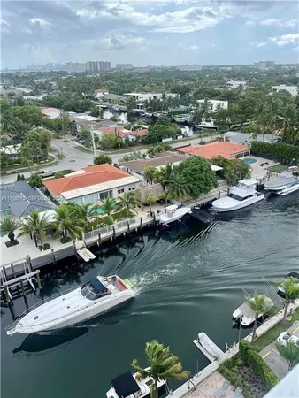$2,100 | 2350 Northeast 135th Street, Unit 308, North Miami, FL 33181