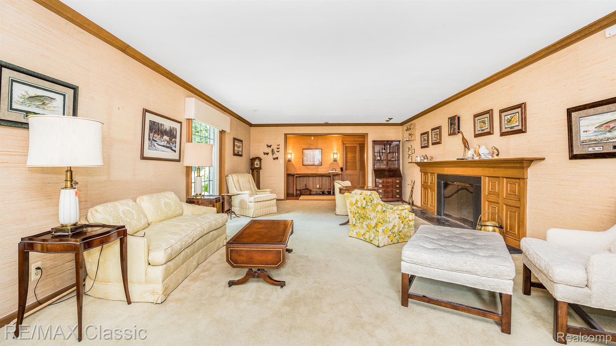 27256 Meadowbrook Road Redford, MI 48239 - Photo 11 of 62 Living room view toward foyer