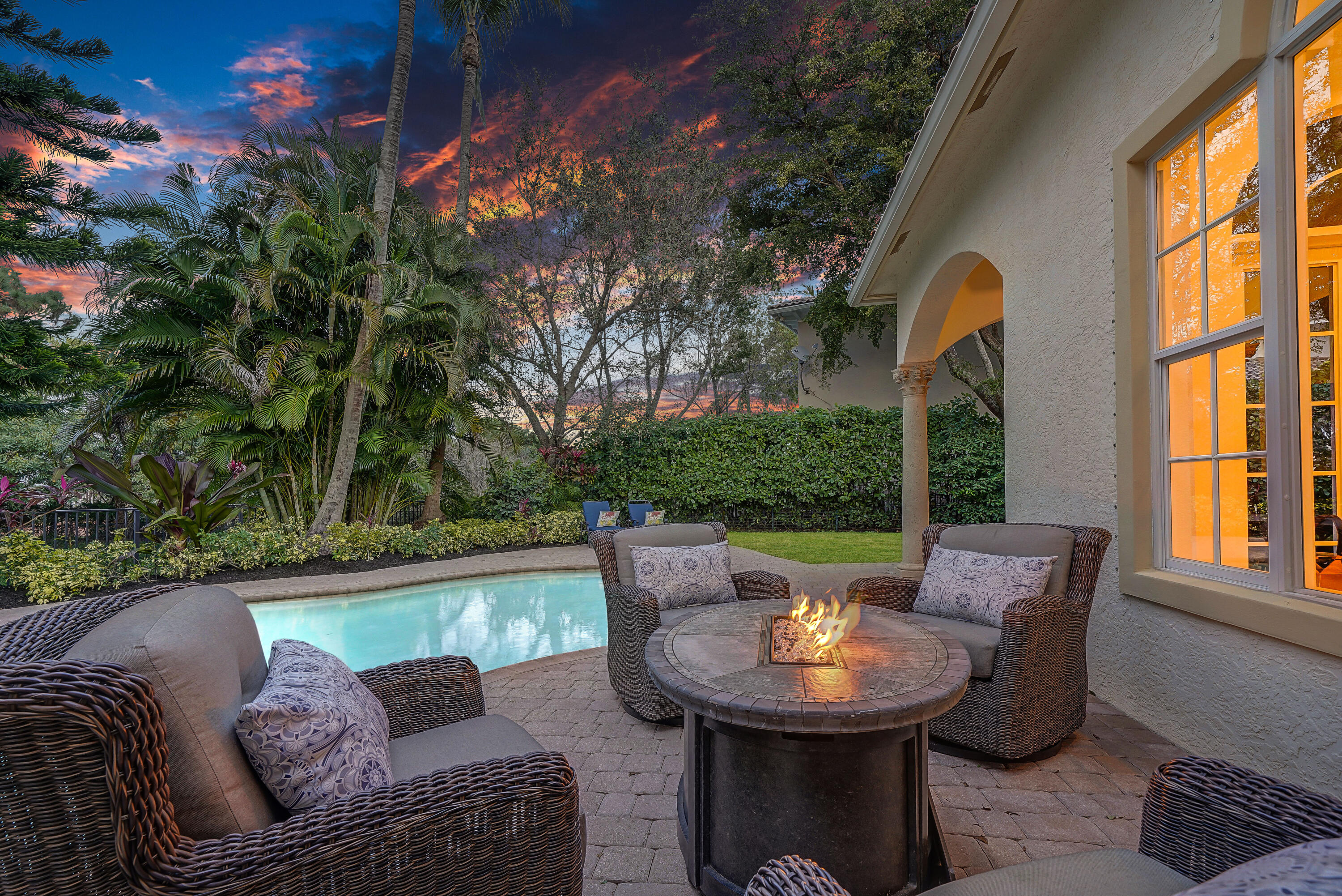 110 Villa Bella Jupiter, FL 33458 - Photo 11 of 79 72_Twilight_6