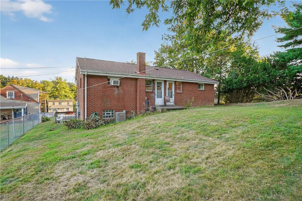 718 West Ingomar Road Pittsburgh, PA 15237 - Photo 15 of 40 front view of house with a yard