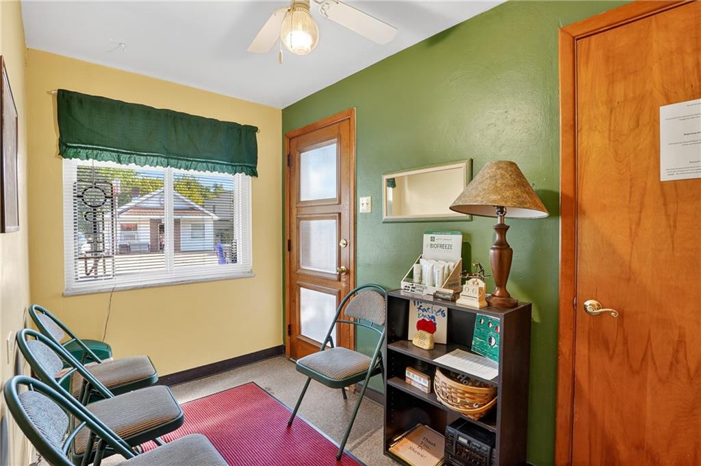 718 West Ingomar Road Pittsburgh, PA 15237 - Photo 37 of 40 a room with furniture and a window