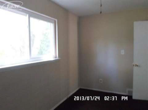 113 West Rutgers Avenue Pontiac, MI 48340 - Photo 12 of 16 20365285-12.JPG
