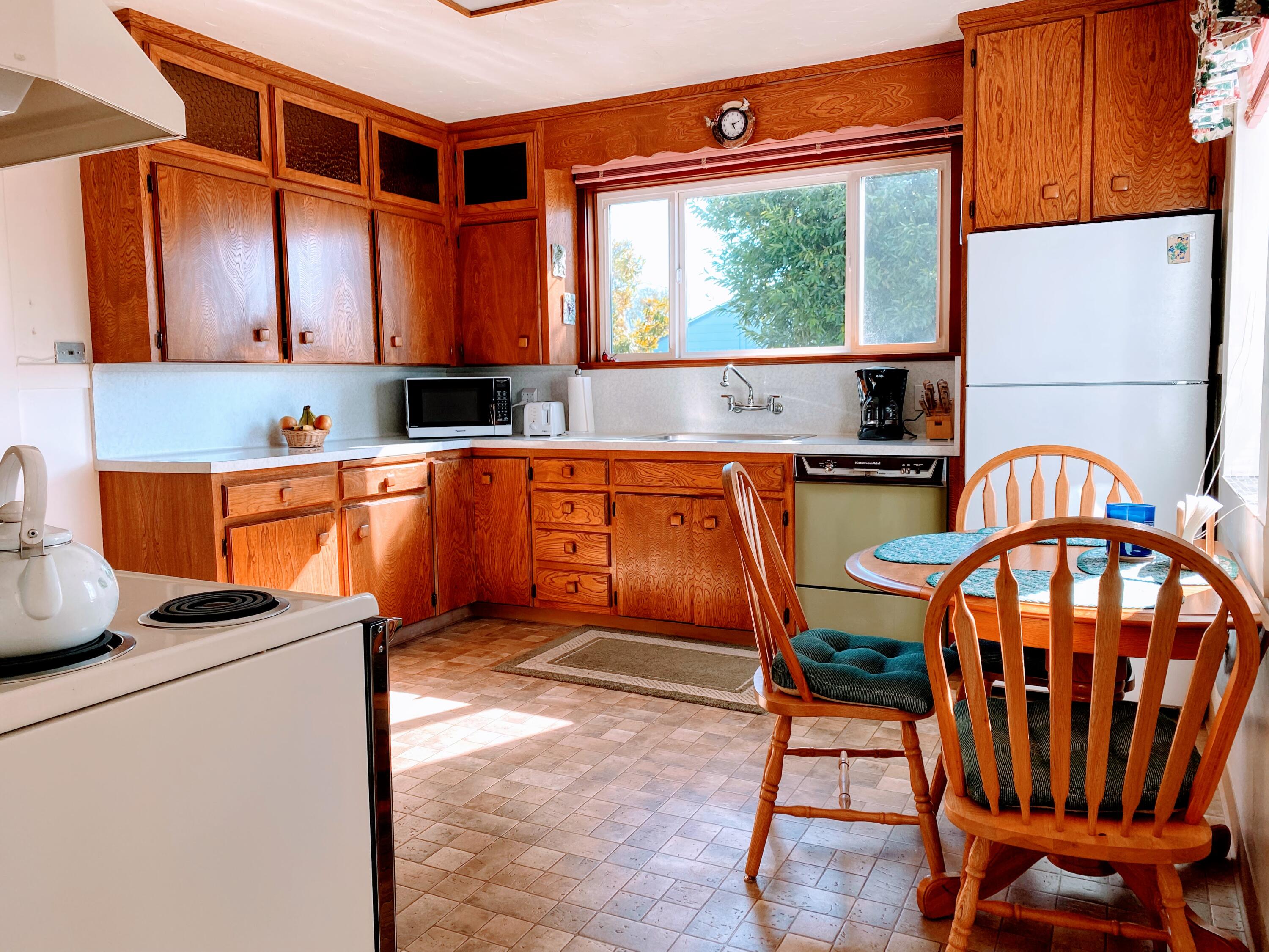 3544 Spring Street Eureka, CA 95503 - Photo 10 of 51 Kitchen