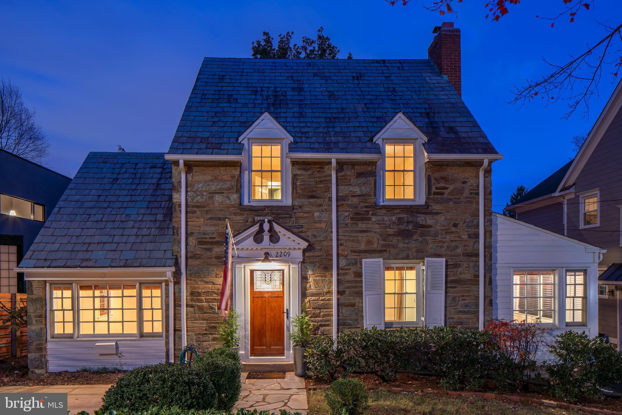 2209 Russell Road Alexandria, VA 22301 - Photo 1 of 48 Welcome to 2209 Russell Road!
