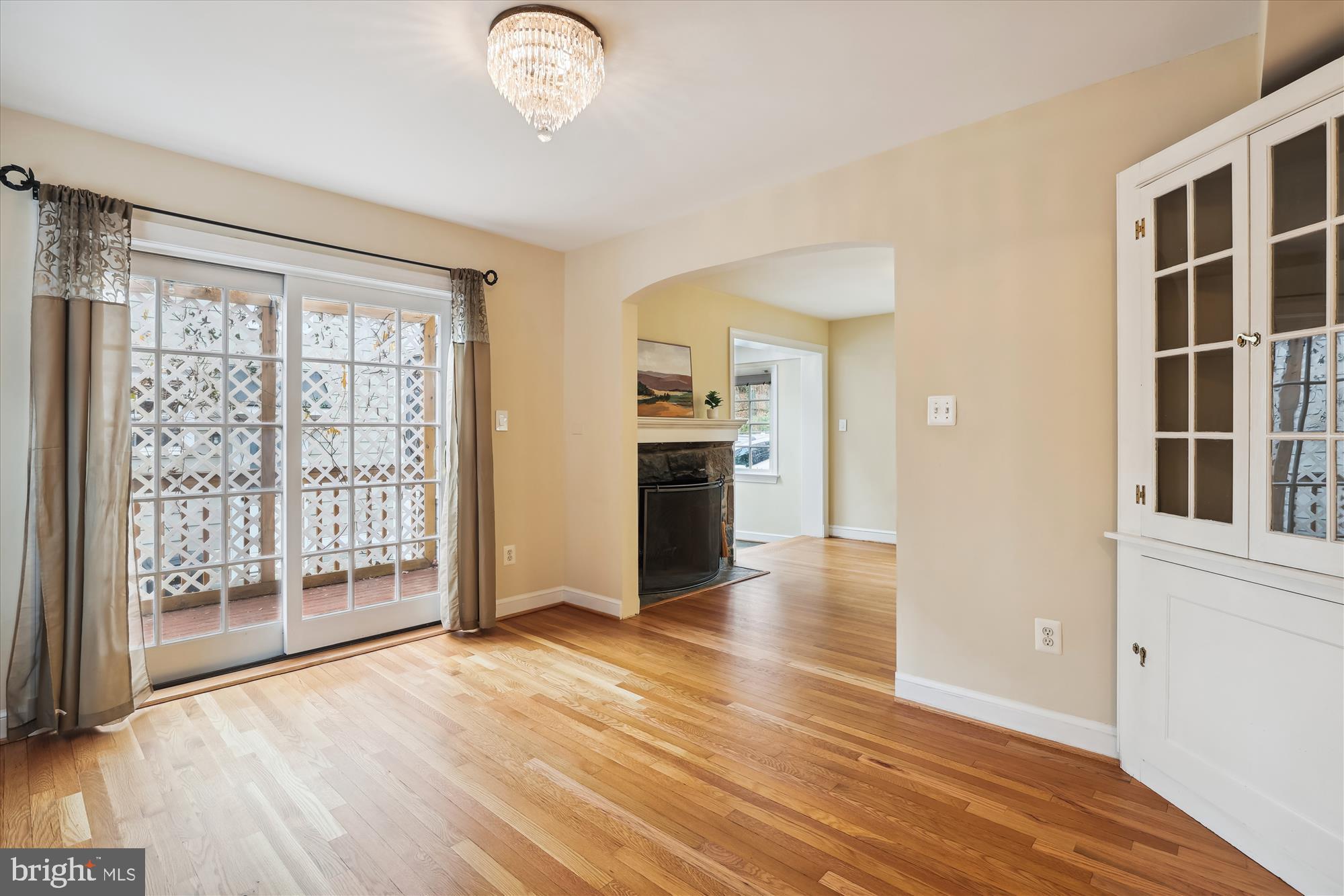 2209 Russell Road Alexandria, VA 22301 - Photo 11 of 48 Dining Room