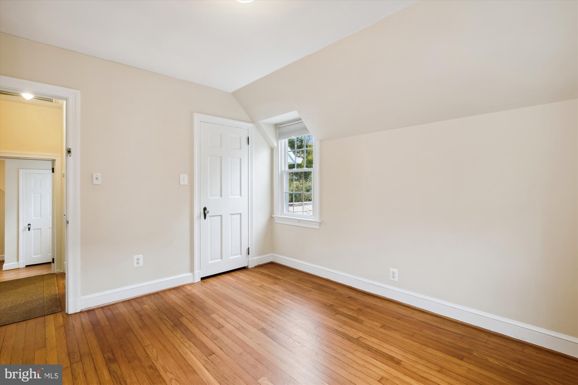 2209 Russell Road Alexandria, VA 22301 - Photo 25 of 48 Bedroom #2