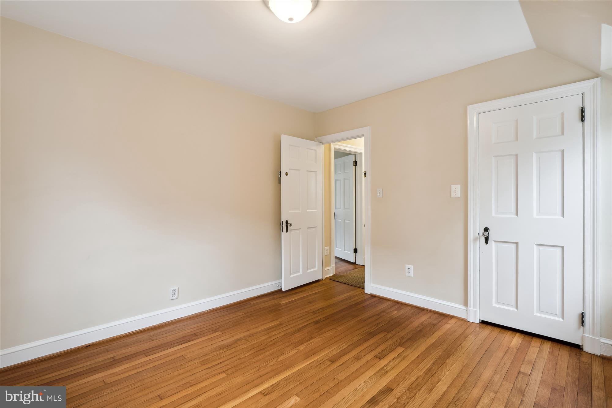 2209 Russell Road Alexandria, VA 22301 - Photo 26 of 48 Bedroom #2