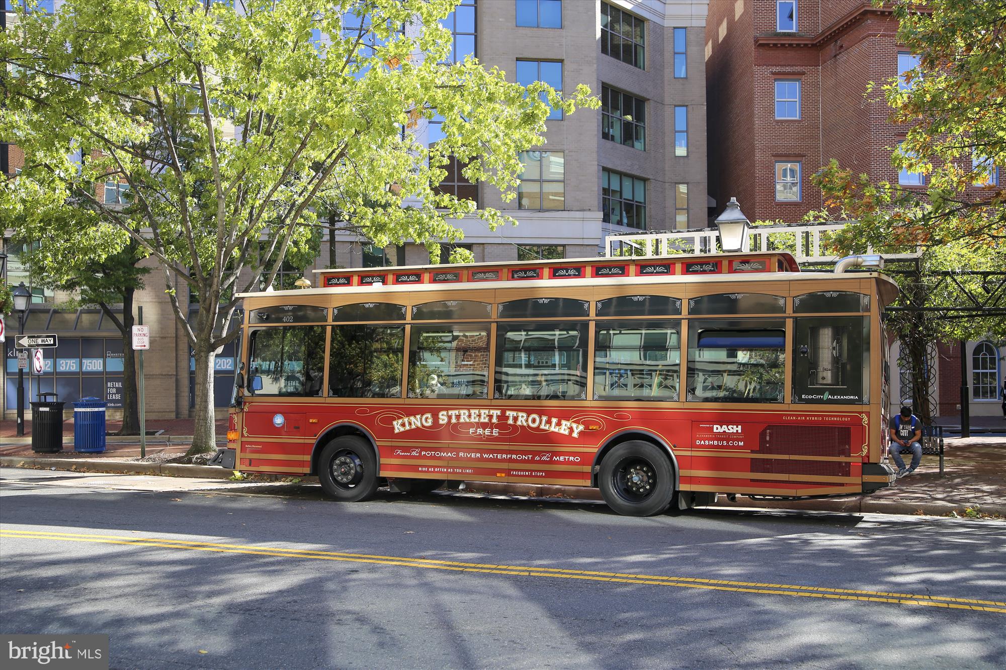 2209 Russell Road Alexandria, VA 22301 - Photo 41 of 48 Old Town Alexandria Trolley