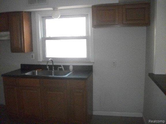 12237 Inkster Road Livonia, MI 48150 - Photo 6 of 8 kitchen (2)-mfsopt.jpg