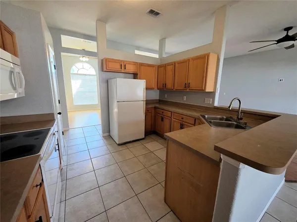 $2,700 | 736 Hurley Drive, Winter Garden, FL 34787