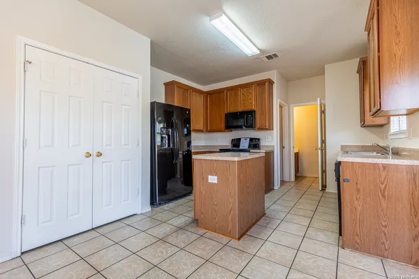 $1,600 | 6615 Old Theater Road, San Antonio, TX 78242
