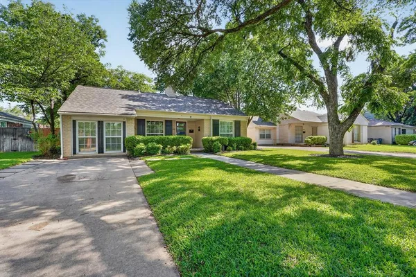 $2,350 | 6312 Malvey Avenue, Fort Worth, TX 76116