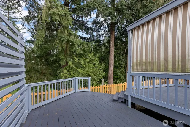 $849,950 | 25600 Lake Wilderness Country Club Drive Southeast, Maple Valley, WA 98038