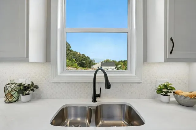 $629,899 | 27221 Pete's Hl Trail, Elko New Market, MN 55020