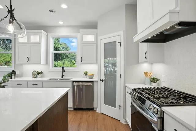 $629,899 | 27221 Pete's Hl Trail, Elko New Market, MN 55020