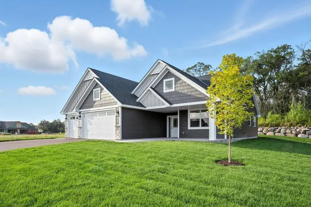 $629,899 | 27221 Pete's Hl Trail, Elko New Market, MN 55020