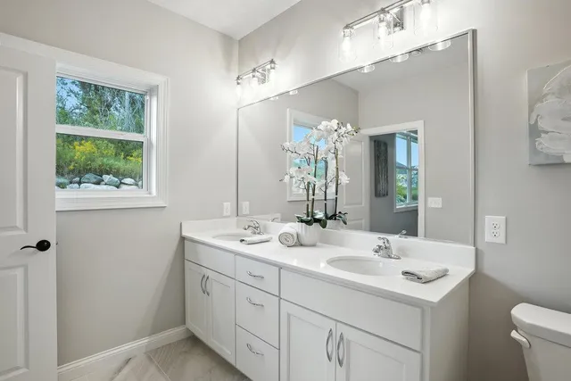 $629,899 | 27221 Pete's Hl Trail, Elko New Market, MN 55020