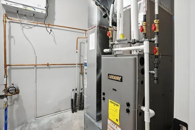 $629,899 | 27221 Pete's Hl Trail, Elko New Market, MN 55020