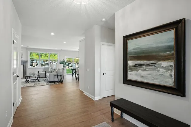 $629,899 | 27221 Pete's Hl Trail, Elko New Market, MN 55020