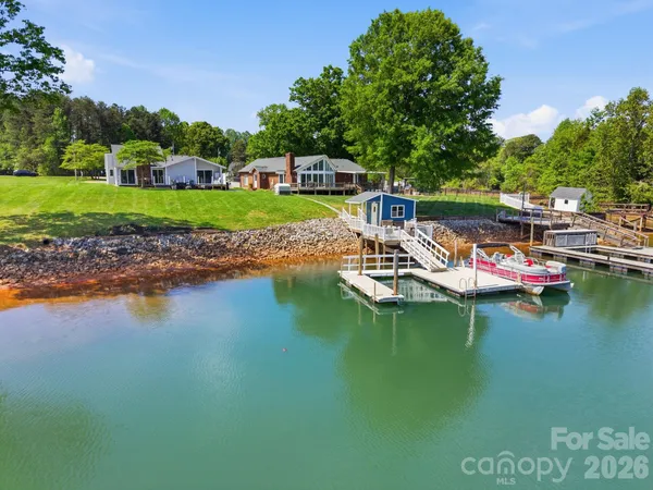 $1,490,000 | 8029 Lucky Creek Lane, Denver, NC 28037