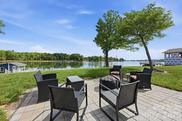 $1,490,000 | 8029 Lucky Creek Lane, Denver, NC 28037