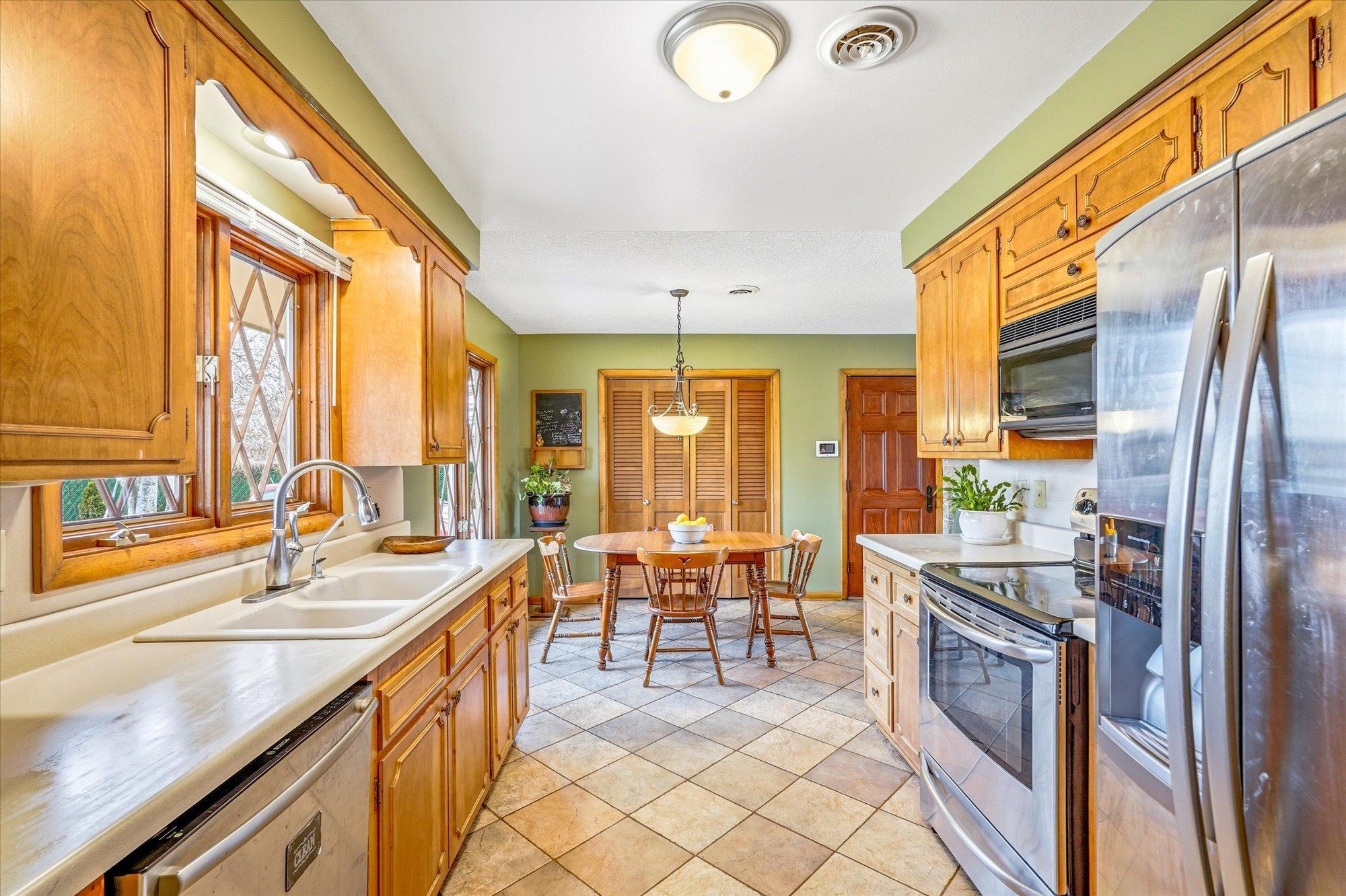 171 Rice Creek Terrace Northeast Fridley, MN 55432 - Photo 14 of 40