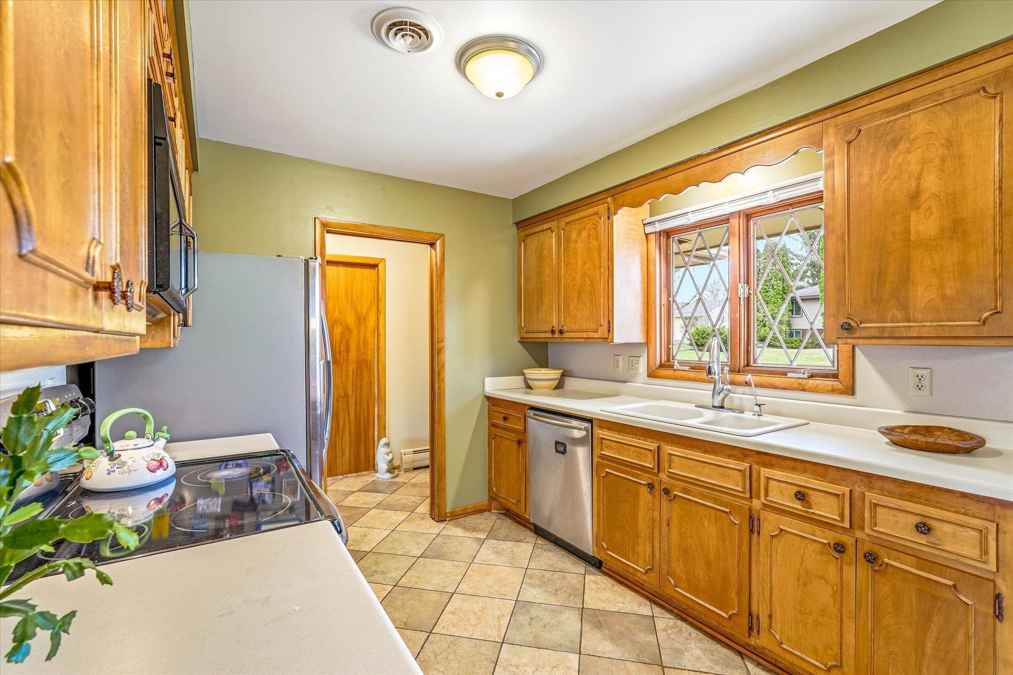 171 Rice Creek Terrace Northeast Fridley, MN 55432 - Photo 15 of 40