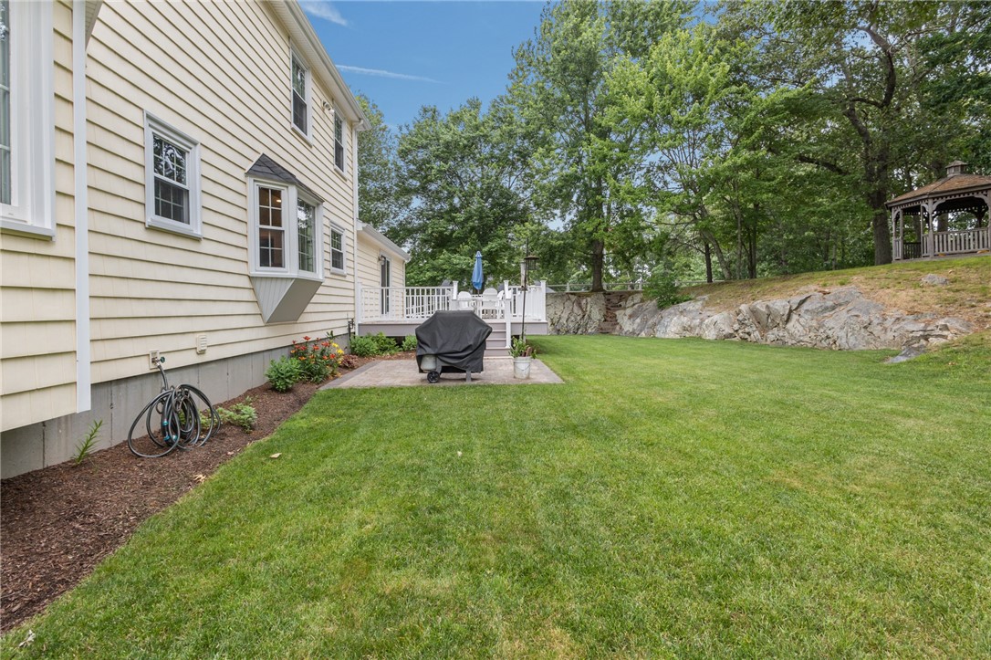 157 Tara Lane Woonsocket, RI 02895 - Photo 30 of 33