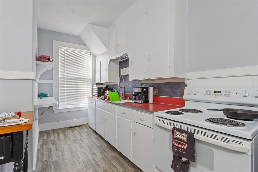 45 Princeton Road Sterling, MA 01564 - Photo 4 of 38