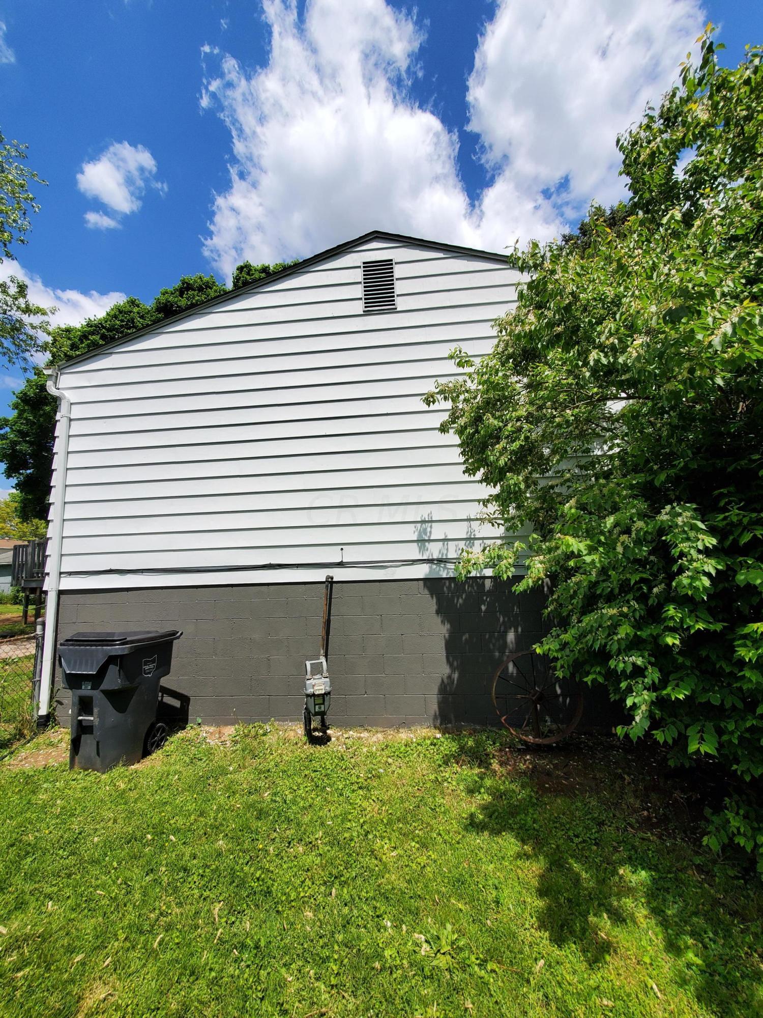 2951 Olivette Road Columbus, OH 43232 - Photo 5 of 56 Gallery Image 5
