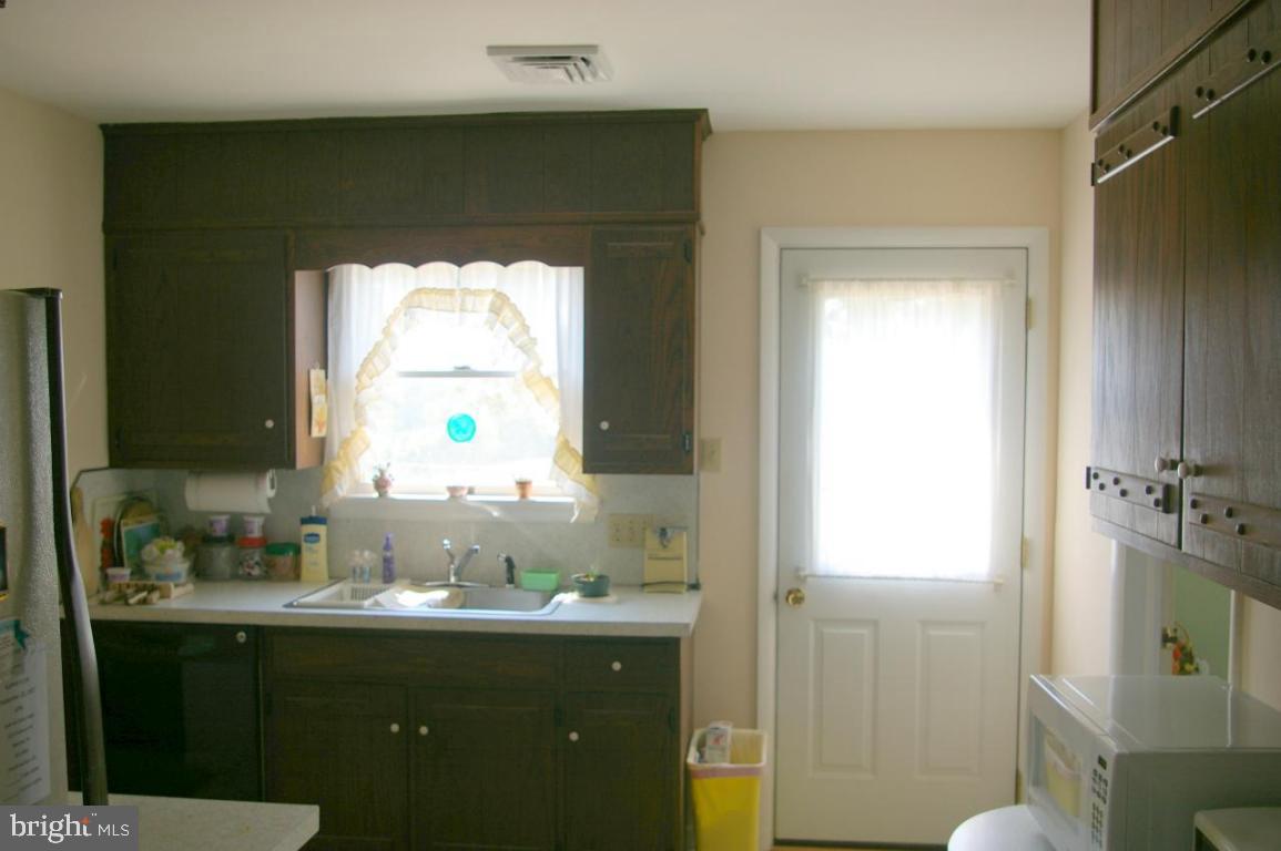 2296 Mt Pleasant Road Mount Joy, PA 17552 - Photo 10 of 13
