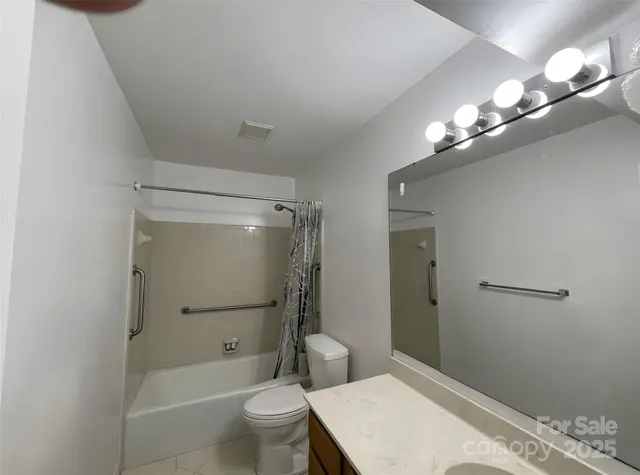 $214,000 | 5864 Harris Grove Lane, Charlotte, NC 28212