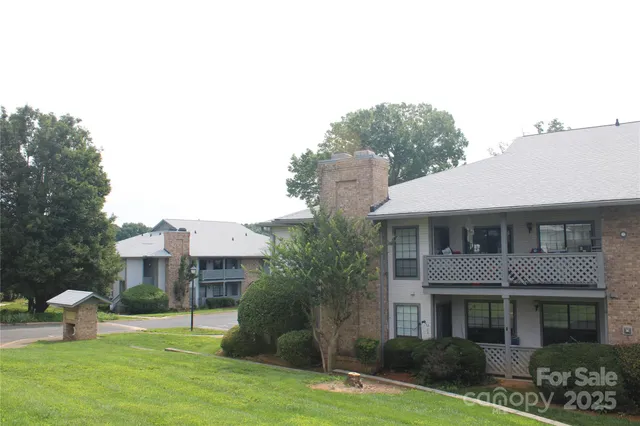 $214,000 | 5864 Harris Grove Lane, Charlotte, NC 28212