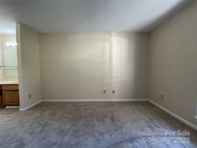 $214,000 | 5864 Harris Grove Lane, Charlotte, NC 28212