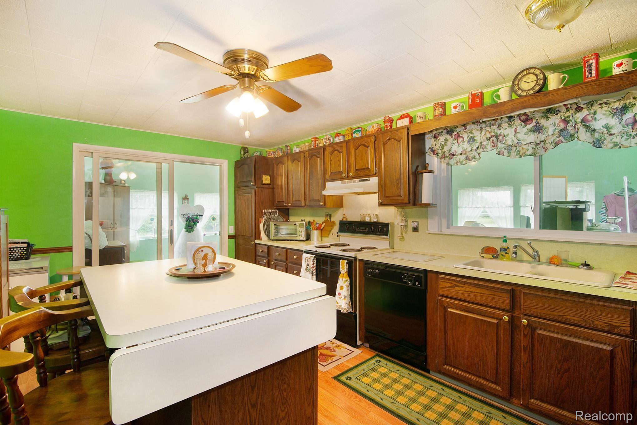 6861 Draper Road Jackson, MI 49201 - Photo 20 of 30 8.jpg