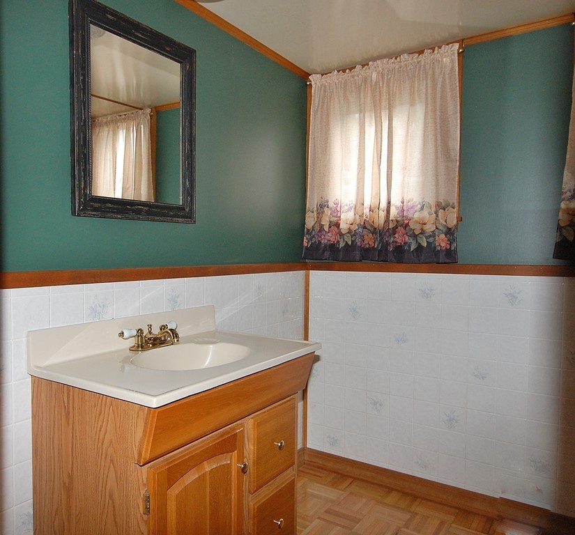 84 Oak Ridge Road Lunenburg, MA 01462 - Photo 16 of 25 Gallery Image 16