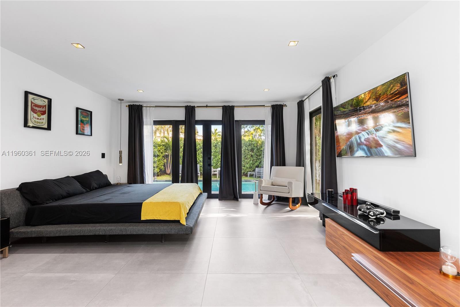 63 Southwest 31st Road Miami, FL 33129 - Photo 16 of 38 Primary